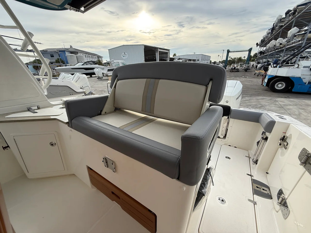 2027 Boston Whaler 350 Realm 35.0 feet, Sarasota, FL #26
