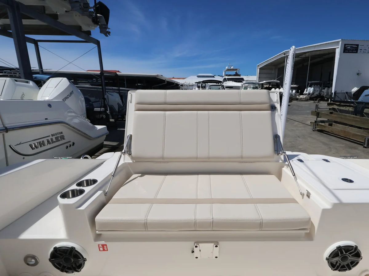 2027 Boston Whaler 280 Dauntless 28.0 feet, Naples, Florida #7