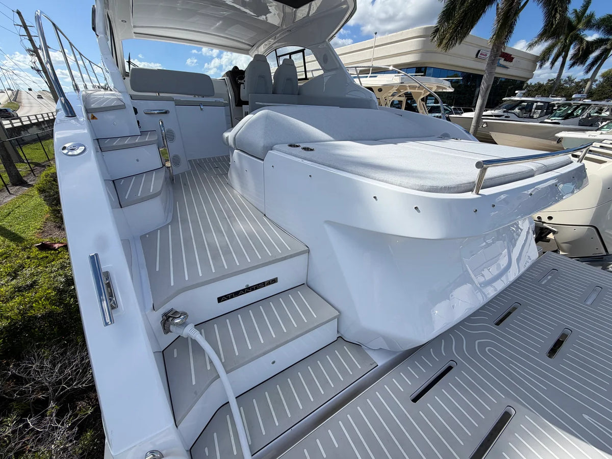 2027 Azimut A45 45.0 feet, Stuart, Florida #15