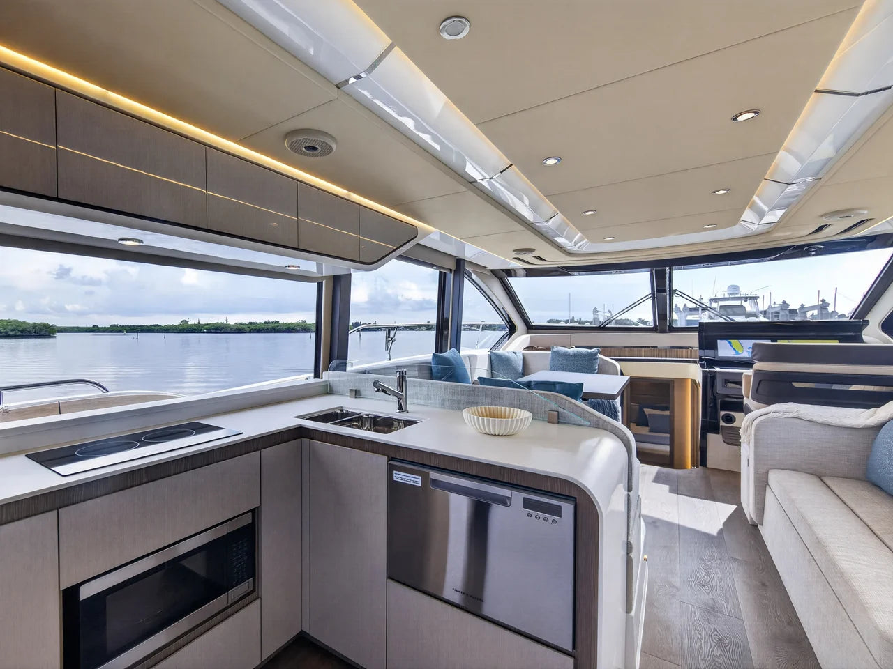 2026 Cruisers Yachts 57 FLY 57.0 feet, Stuart, Florida #98