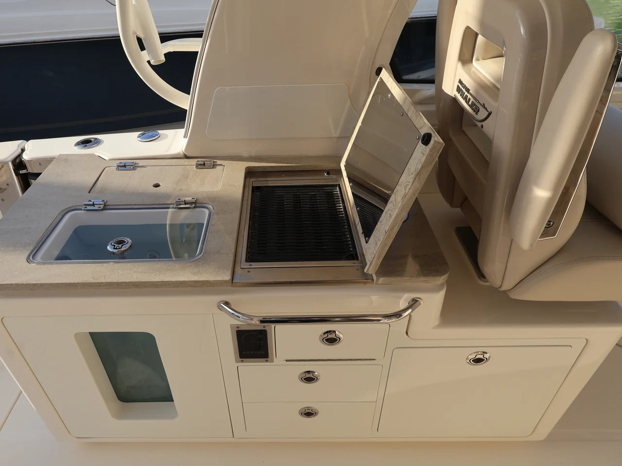 2019 Boston Whaler 380 Realm 38.0 feet, Naples, Florida #17