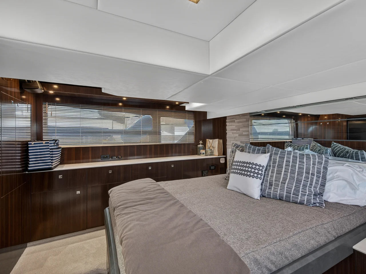 2023 Cruisers Yachts 50 CANTIUS 50.0 feet, Palm Beach, FL #82