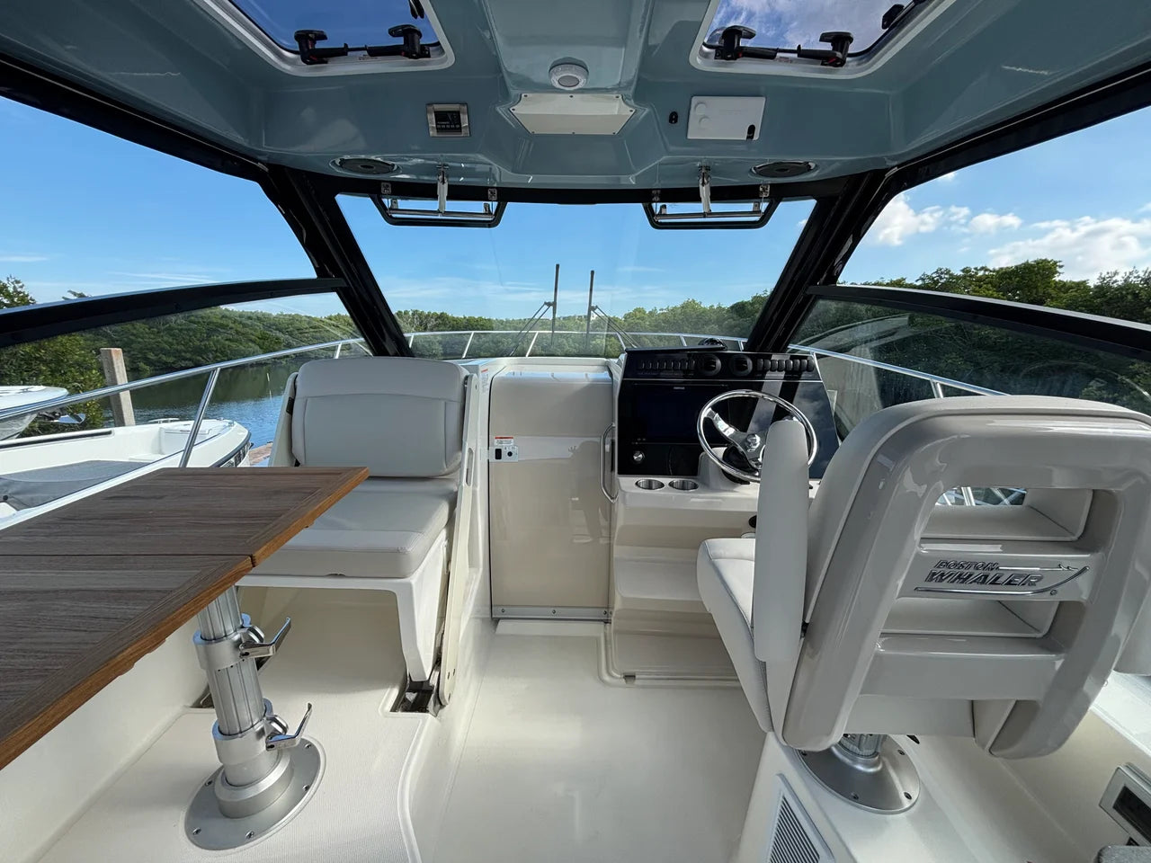 2026 Boston Whaler 325 Conquest 32.0 feet, Clearwater, Florida #6