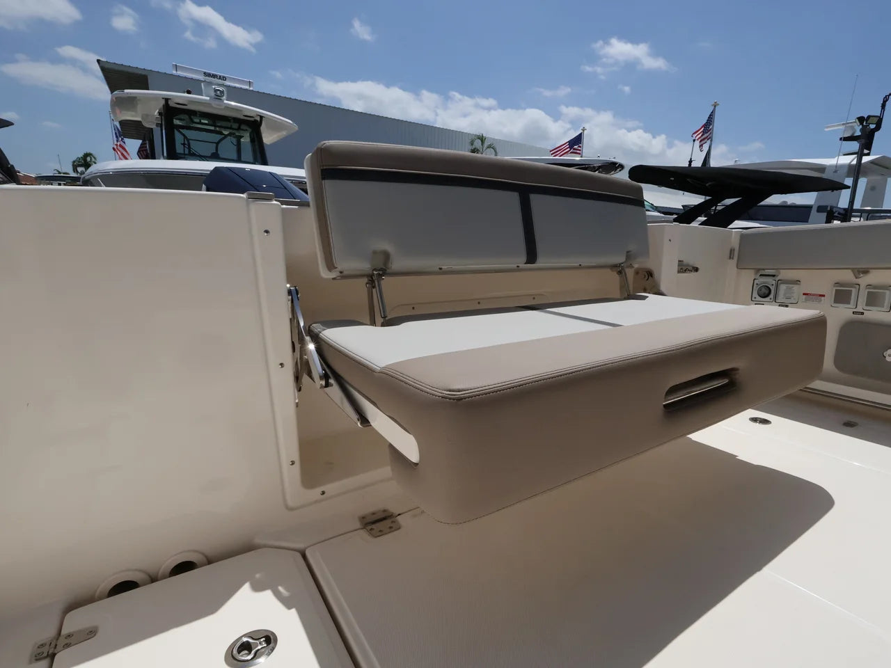 2026 Boston Whaler 330 Vantage 33.0 feet, Naples, Florida #7