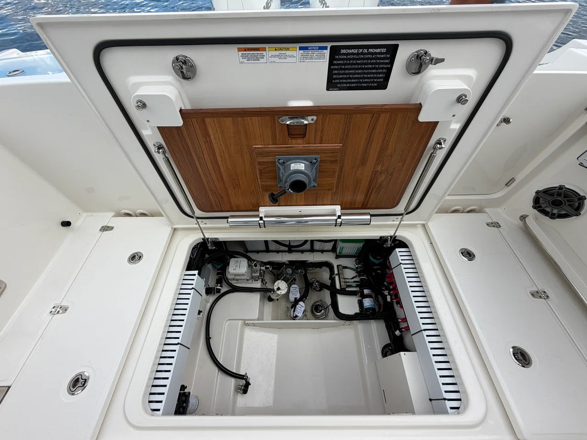 2026 Boston Whaler 330 Vantage 33.0 feet, Charleston, SC #11