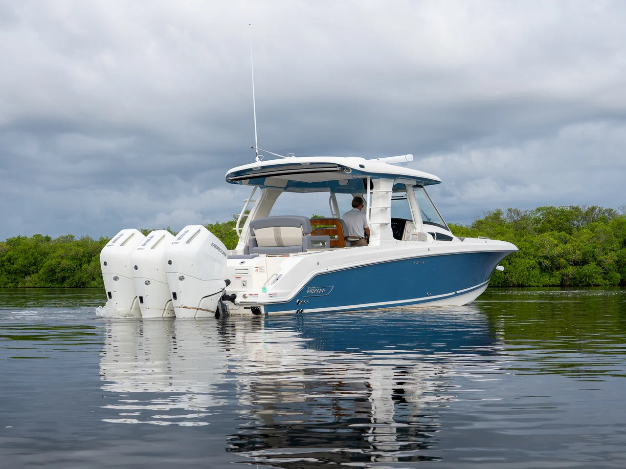 2026 Boston Whaler 350 Realm 35.0 feet, Fort Myers, Florida #31