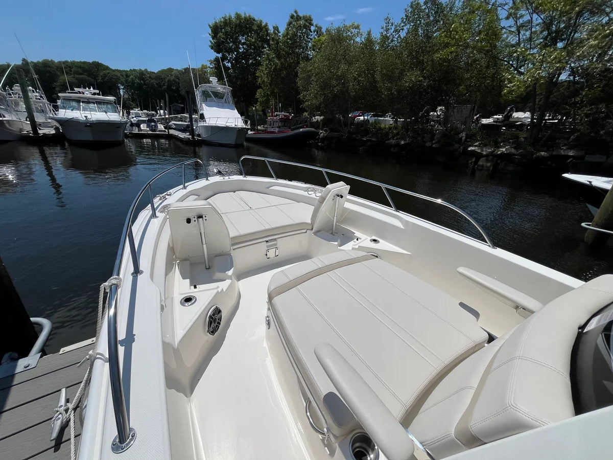 2026 Boston Whaler 250 Dauntless 25.0 feet, Wakefield, RI #23