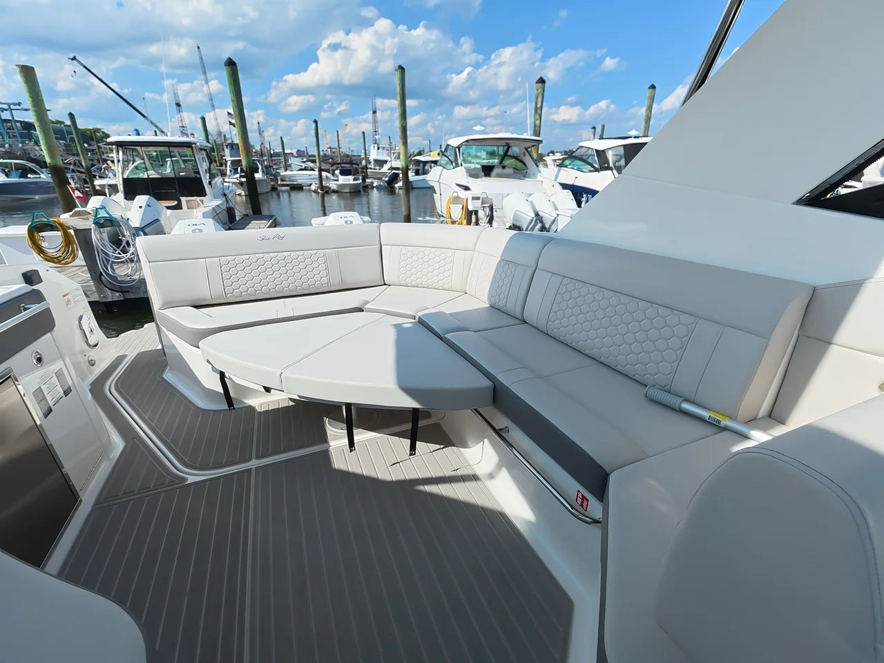 2026 Sea Ray Sundancer 320 Outboard 32.0 feet, Norwalk, Connecticut #13