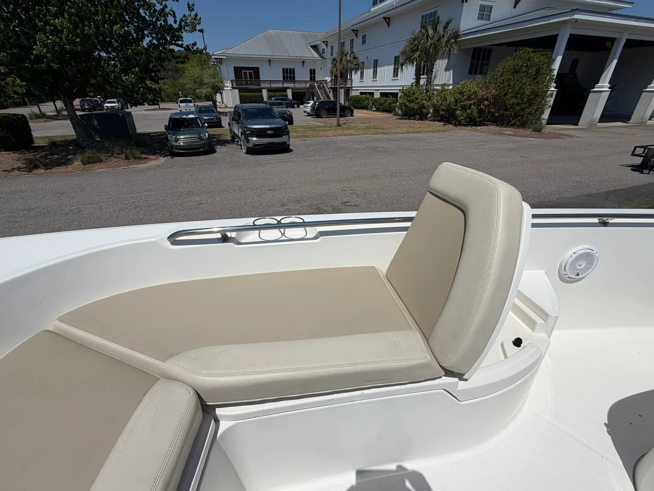 2017 Boston Whaler 270 DAUNTLESS 27.0 feet, Charleston, SC #23