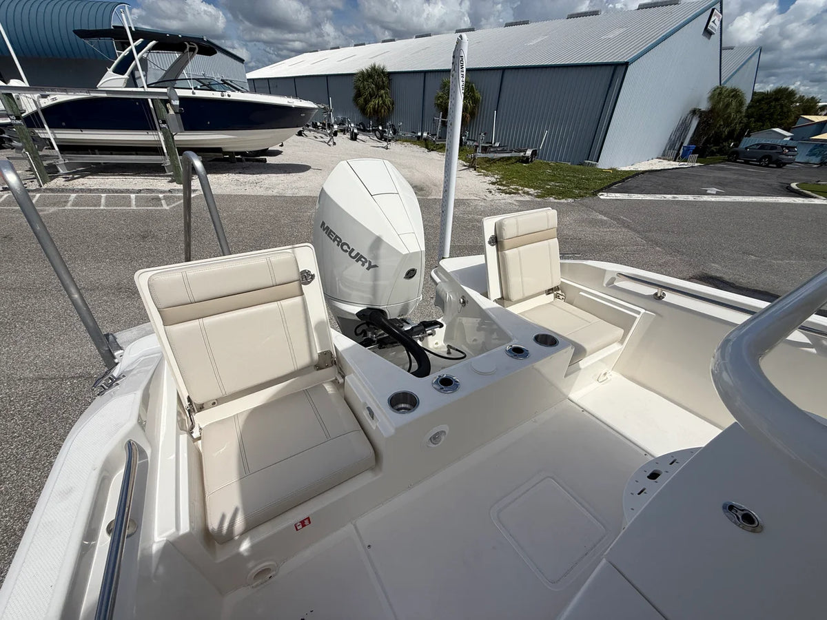 2027 Boston Whaler 220 Dauntless 22.0 feet, Venice, Florida #21