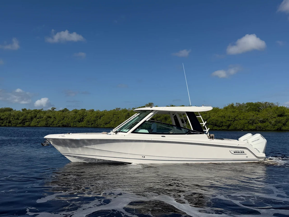 2027 Boston Whaler 330 Vantage 33.0 feet, Fort Myers, FL #2
