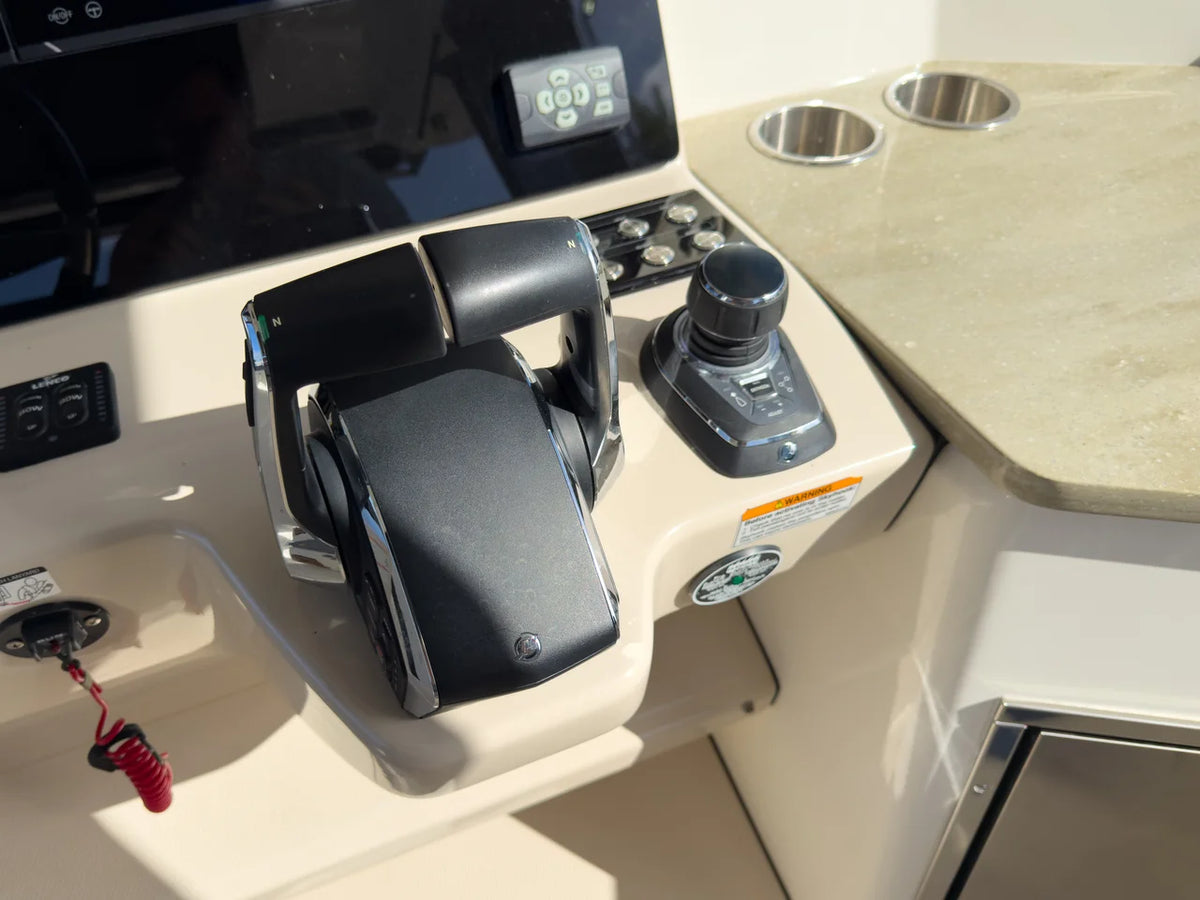 2025 Boston Whaler 350 REALM 35.0 feet, Fort Myers, FL #32