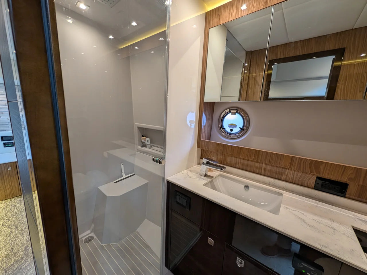 2022 Cruisers Yachts 54 Cantius 54.0 feet, Grasonville, MD #40
