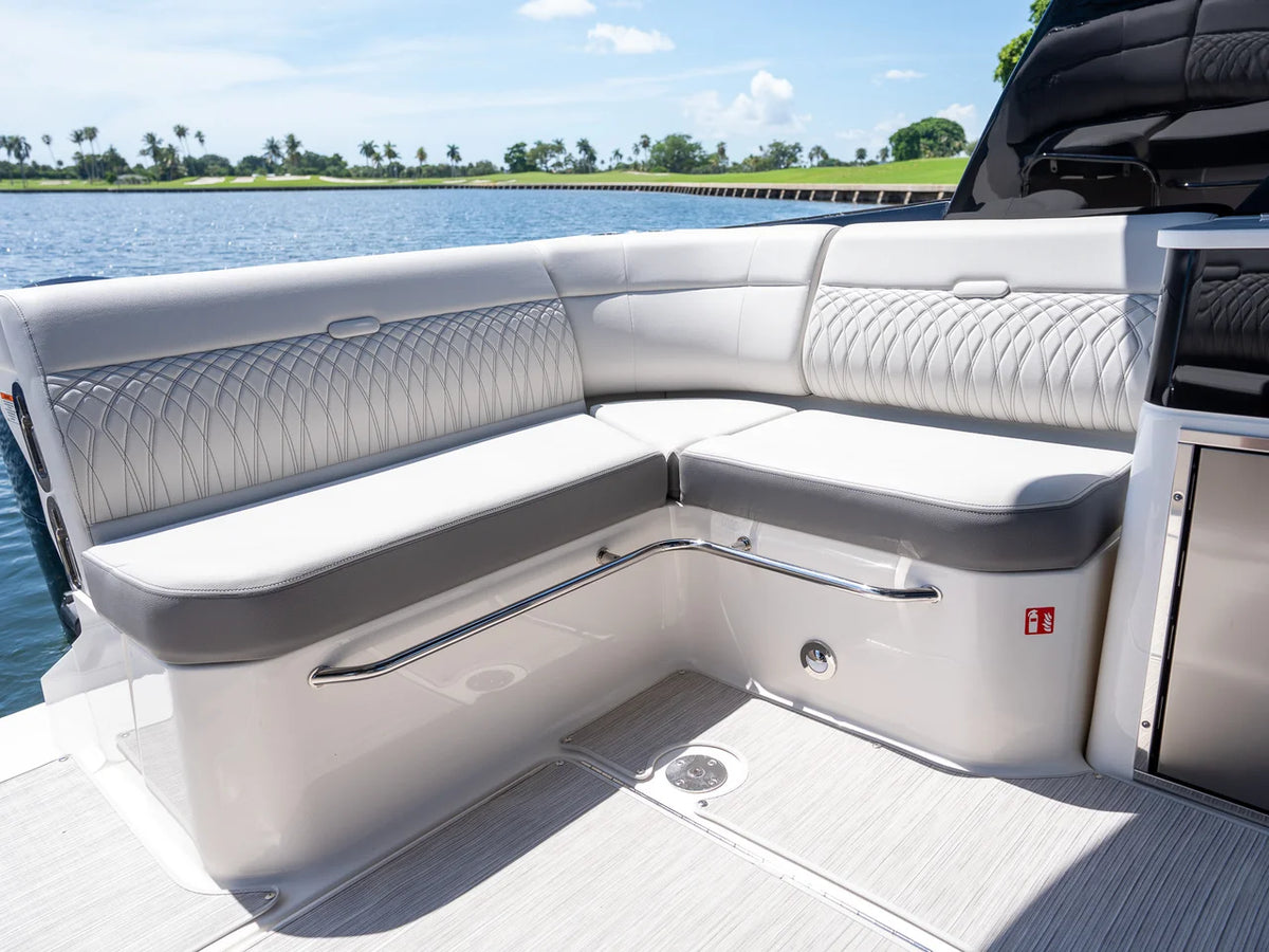 2026 Sea Ray Sundancer 370 Outboard 37.0 feet, Miami, FL #14