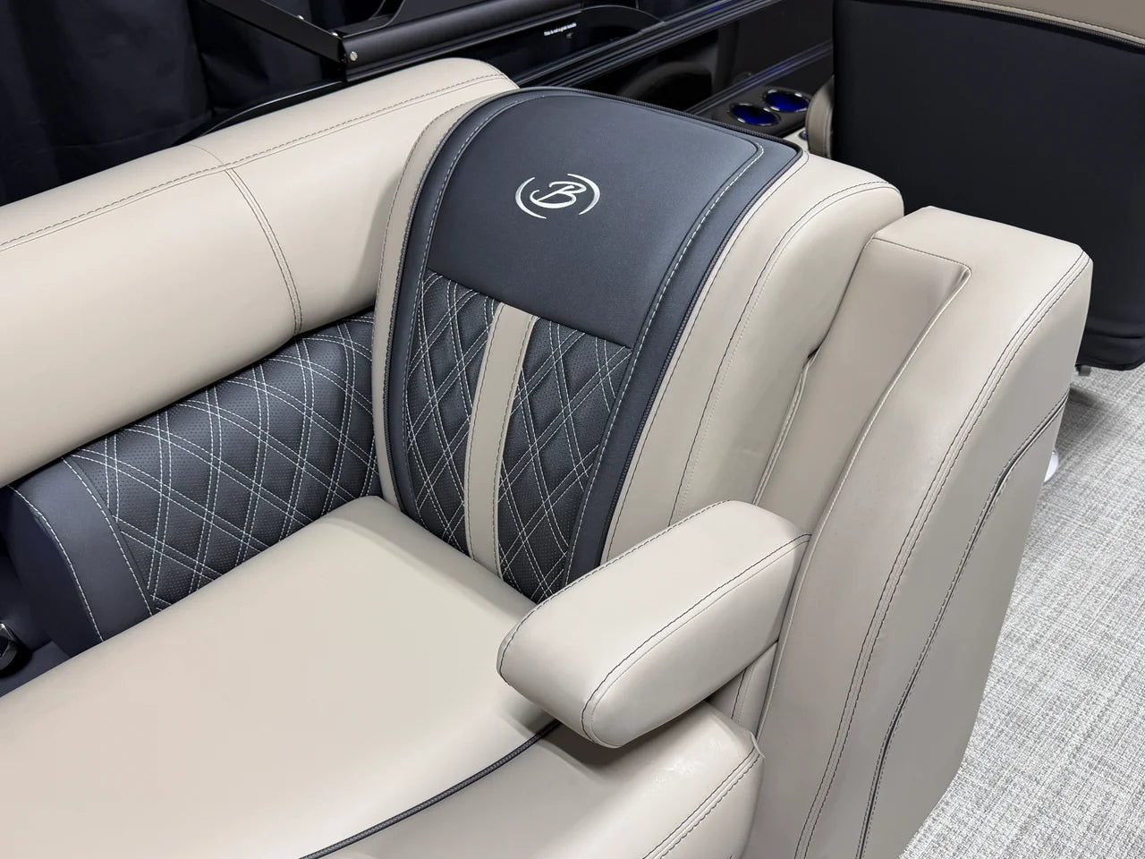 2027 Barletta LUSSO25QCSS 25.0 feet, Crosslake, Minnesota #77