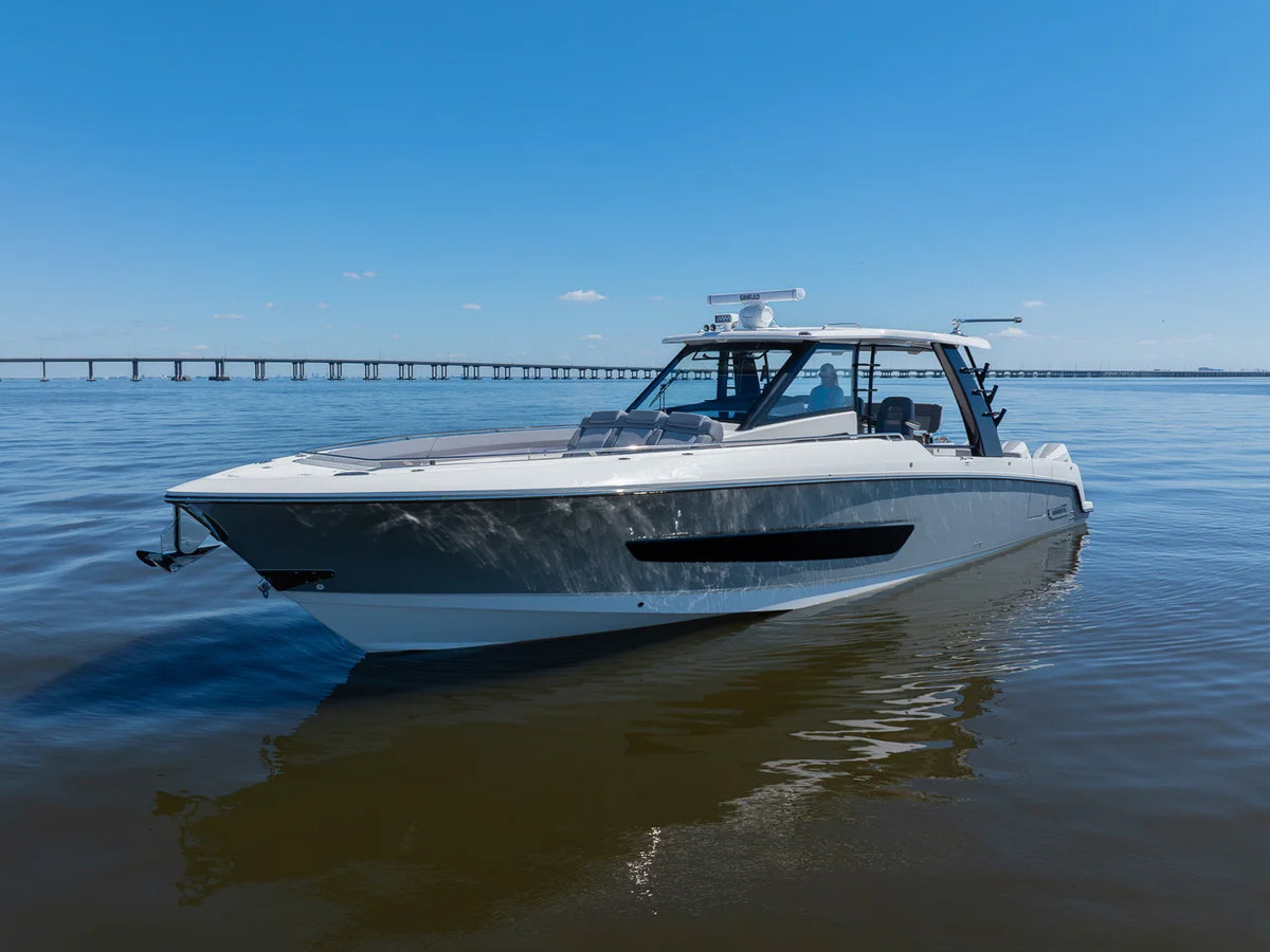 2027 Boston Whaler 420 Outrage 42.0 feet, Clearwater, Florida #4