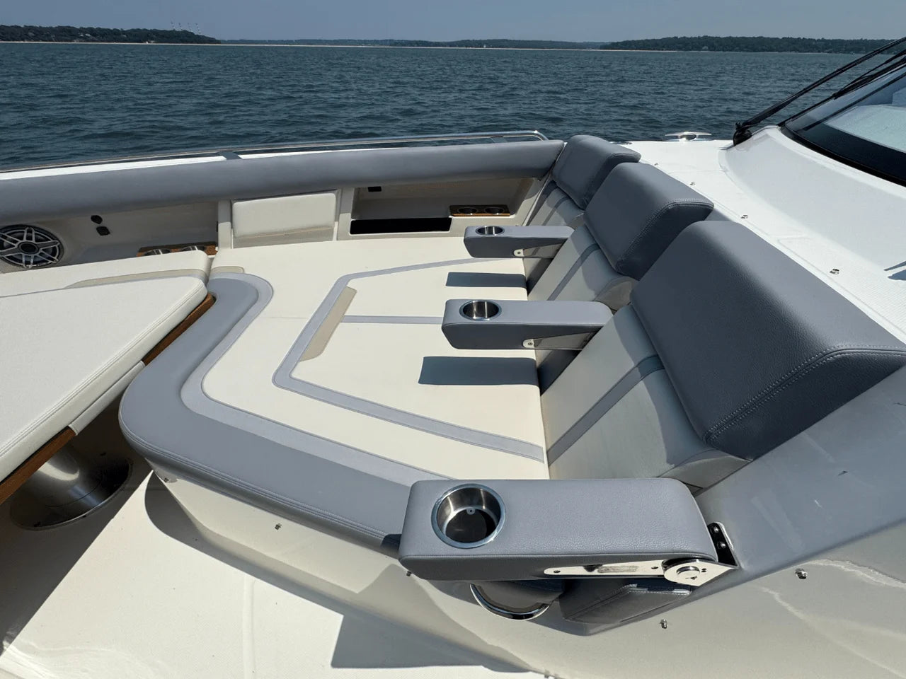 2025 Boston Whaler 380 Realm 38.0 feet, Huntington, NY #89