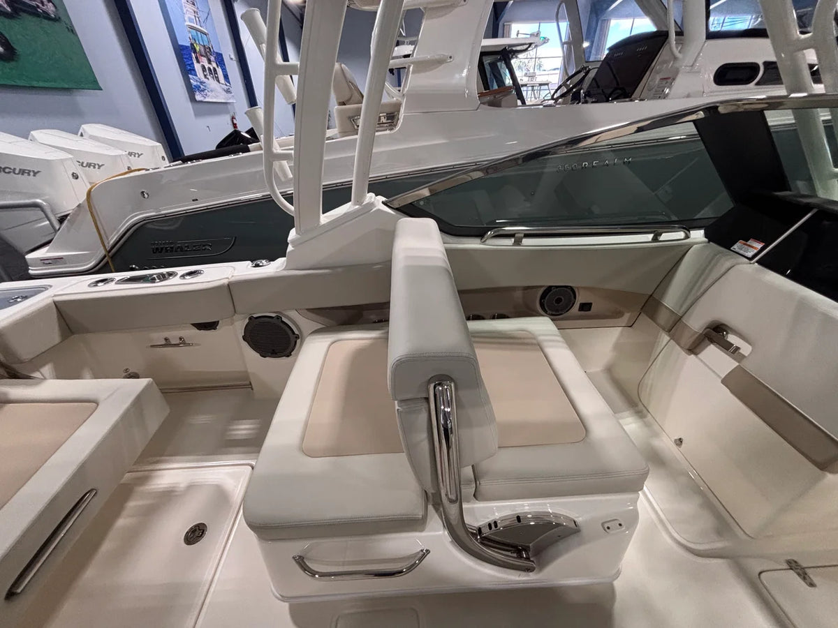 2027 Boston Whaler 240 Vantage 24.0 feet, Clearwater, Florida #8