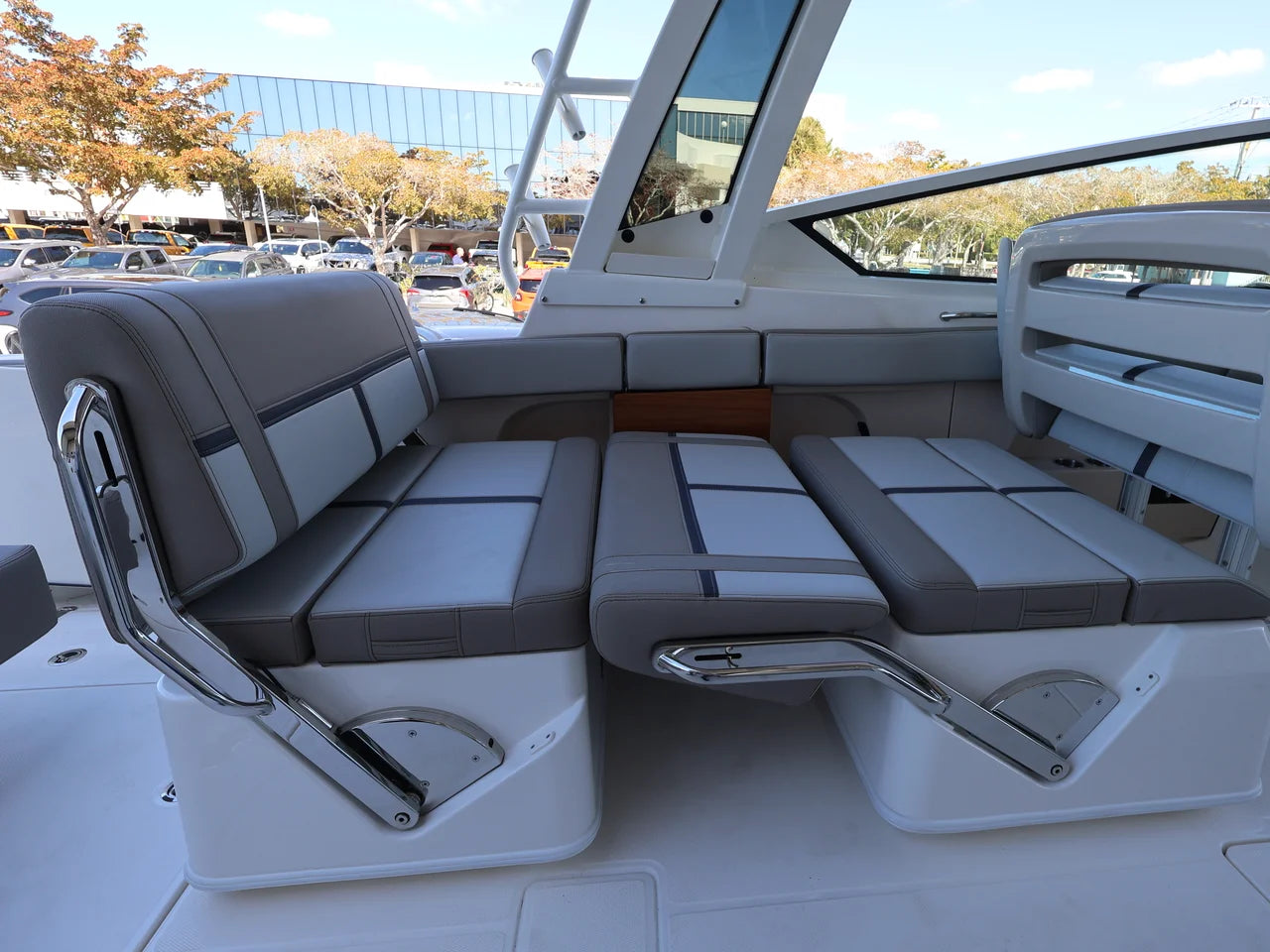 2026 Boston Whaler 330 Vantage 33.0 feet, Naples, Florida #18