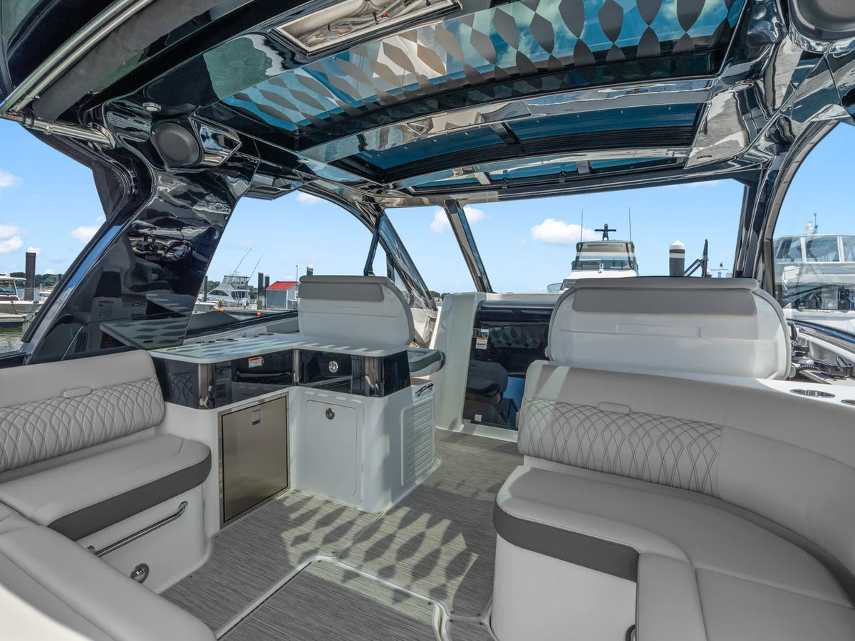2026 Sea Ray Sundancer 370 Outboard 37.0 feet, Quincy, MA #10