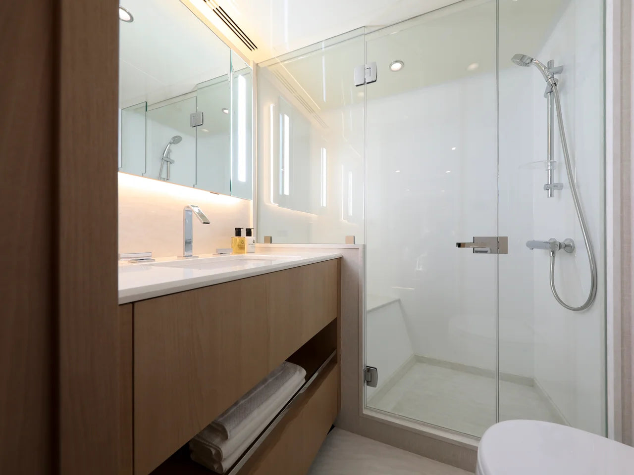 2026 Ocean Alexander 28L 95.0 feet, Pompano Beach, FL #45