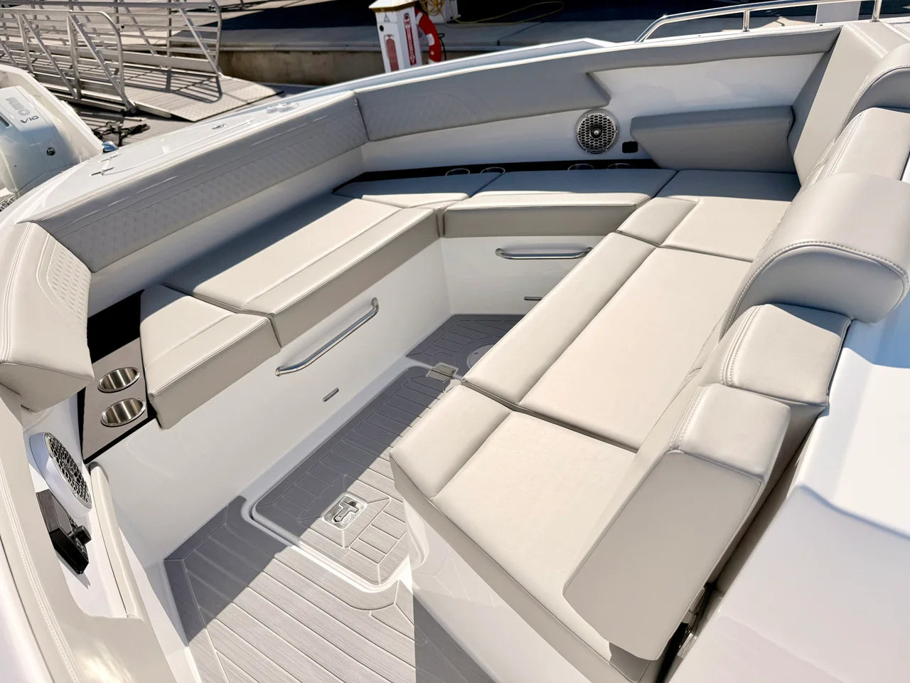 2026 Cruisers Yachts 34 GLS Outboard 34.0 feet, St Petersburg, FL #69