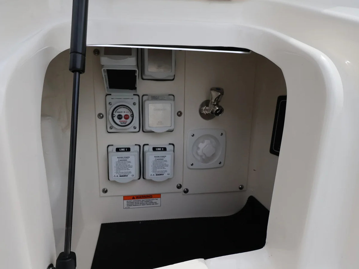 2026 Sea Ray Sundancer 370 Outboard 37.0 feet, Naples, Florida #33