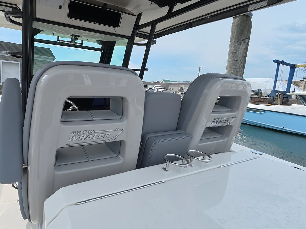 2026 Boston Whaler 330 Outrage 33.0 feet, Norwalk, Connecticut #14