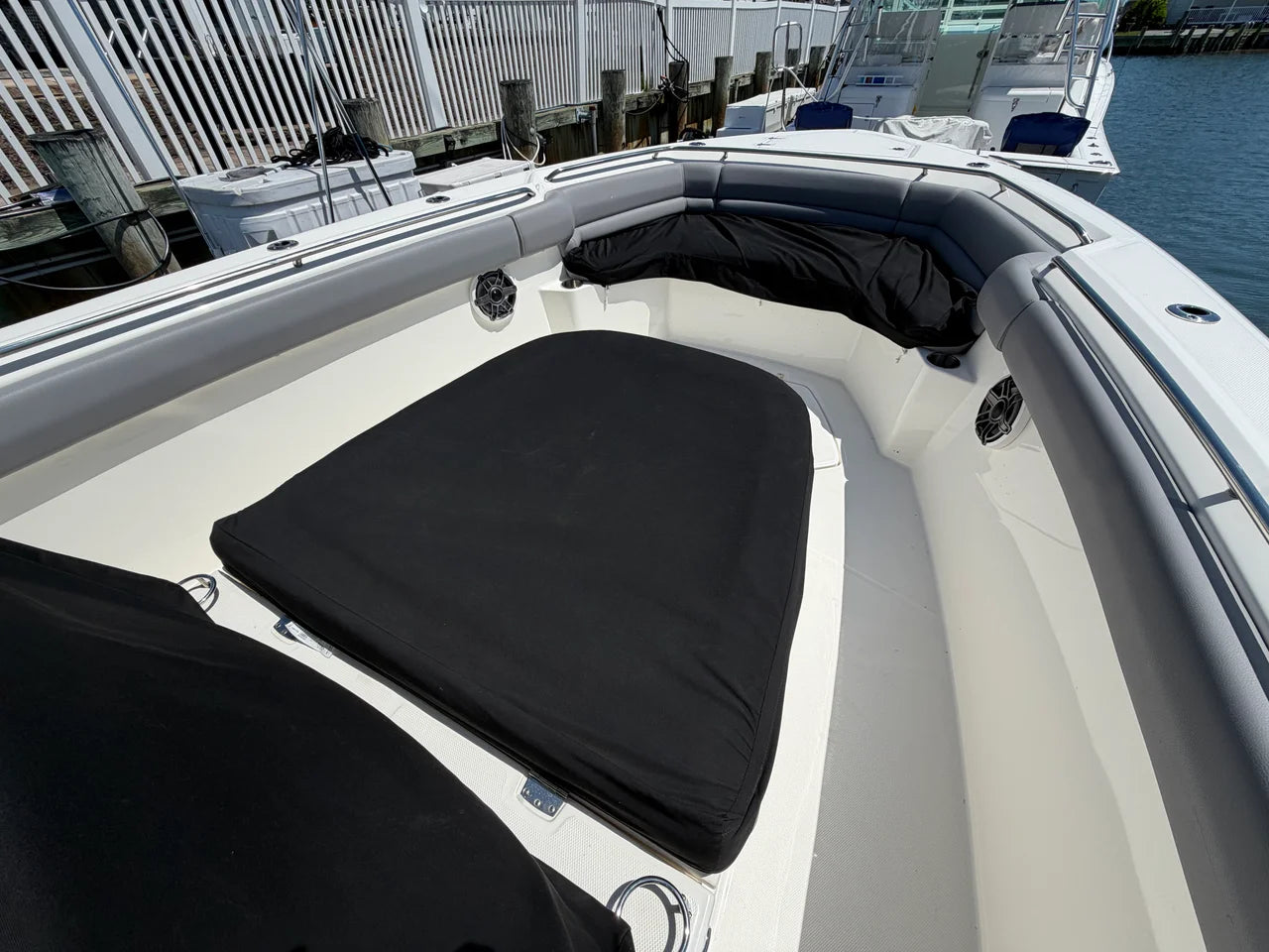 2024 Boston Whaler 330 OUTRAGE 33.0 feet, Huntington, NY #51