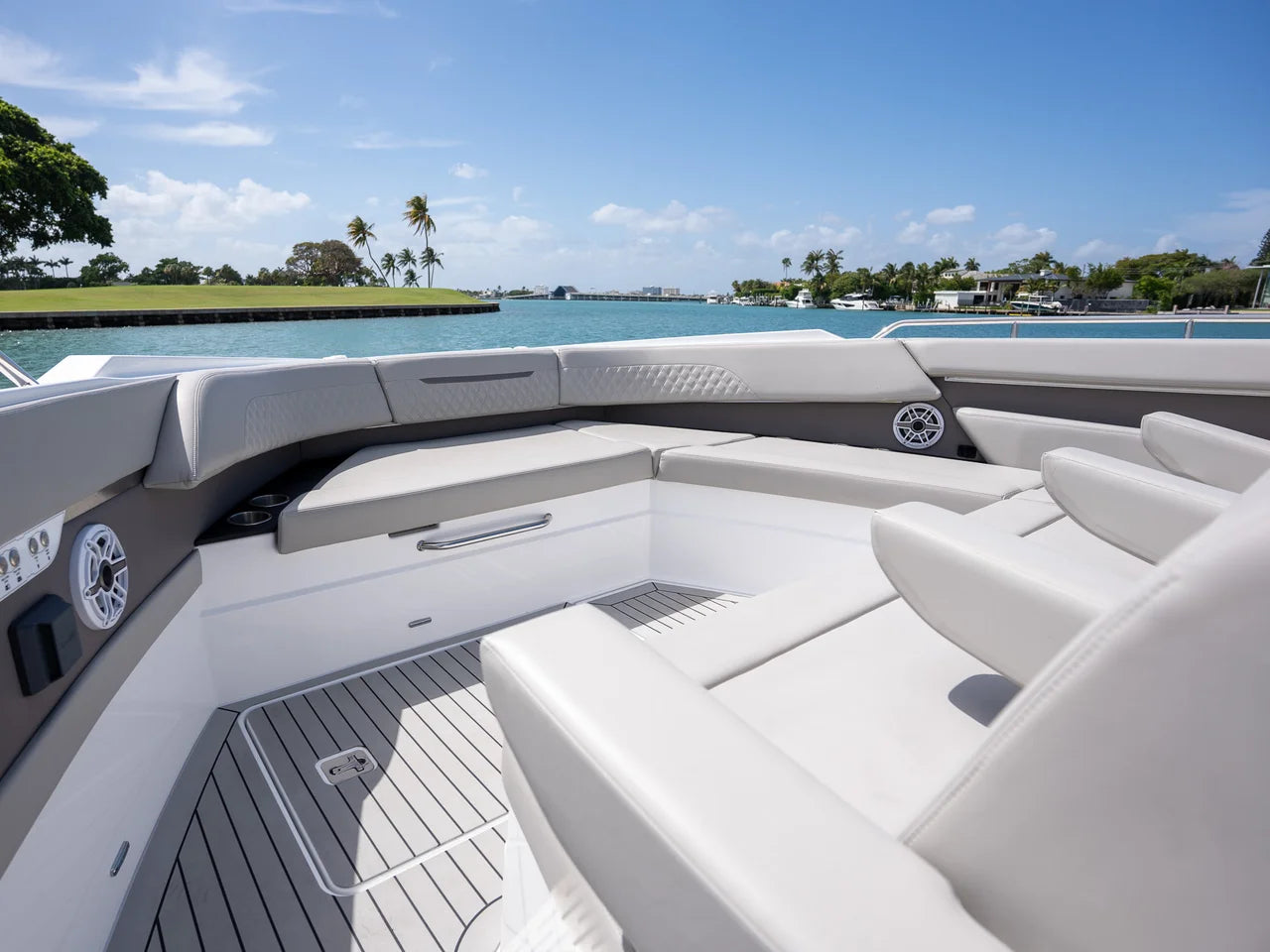 2024 Cruisers Yachts 50 GLS 50.0 feet, Miami, FL #23