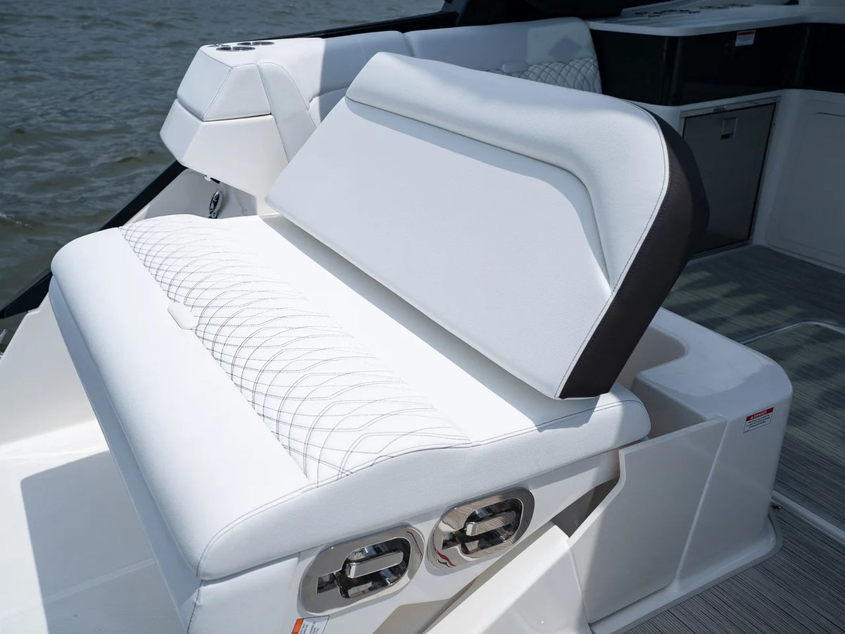 2026 Sea Ray Sundancer 370 Outboard 37.0 feet, Clearwater, Florida #22