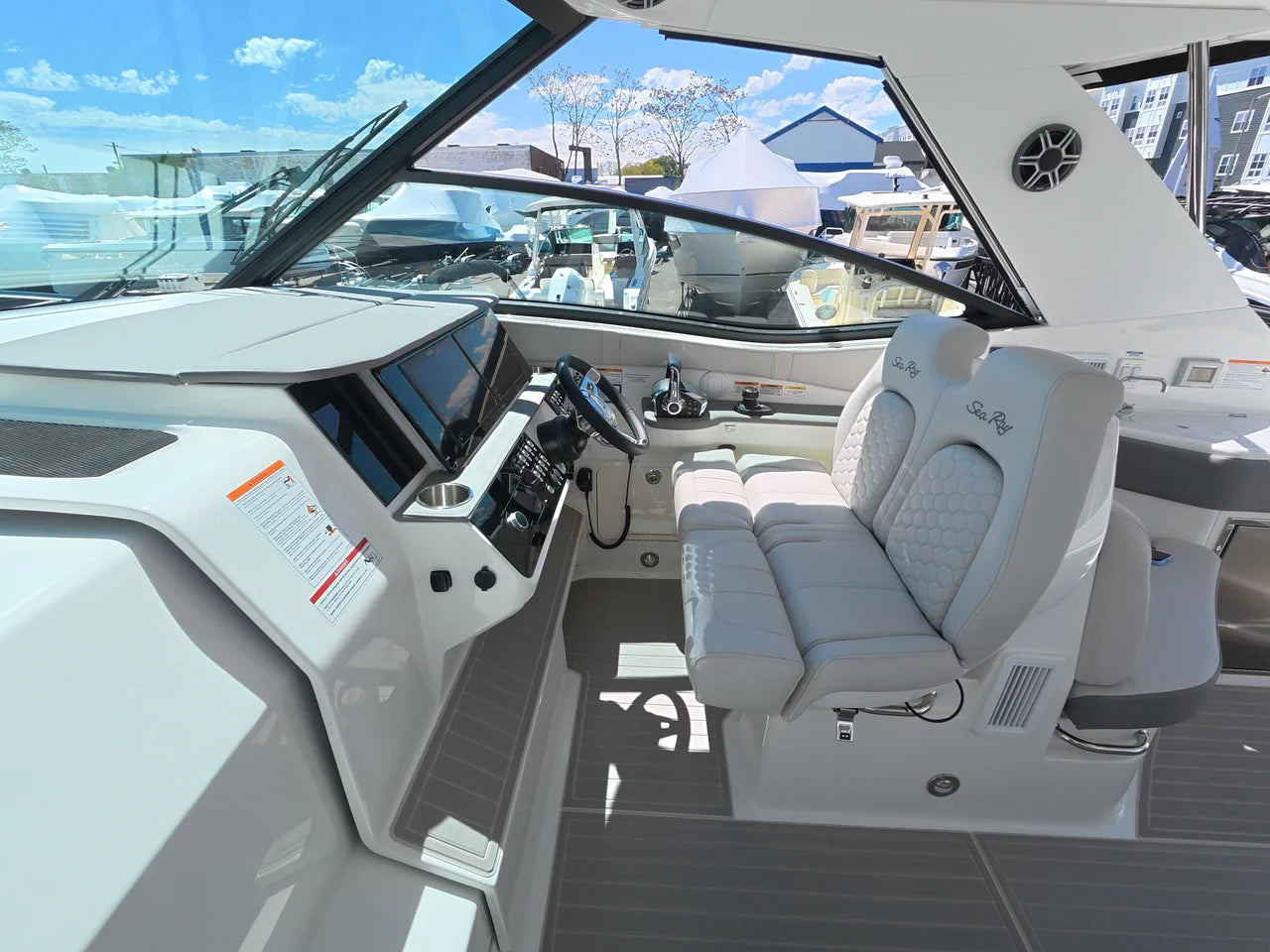 2026 Sea Ray Sundancer 320 Outboard 32.0 feet, Norwalk, Connecticut #22