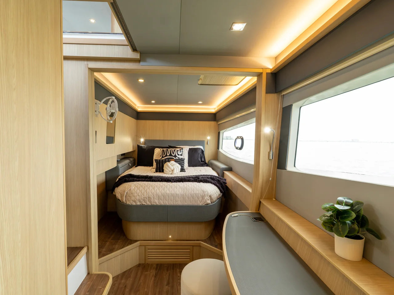 2024 Aquila 42Y 42.0 feet, St Petersburg, FL #29