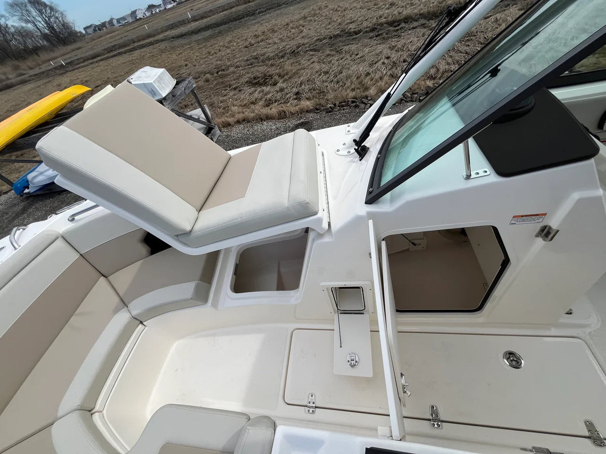 2026 Boston Whaler 240 Vantage 24.0 feet, Westbrook, Connecticut #23