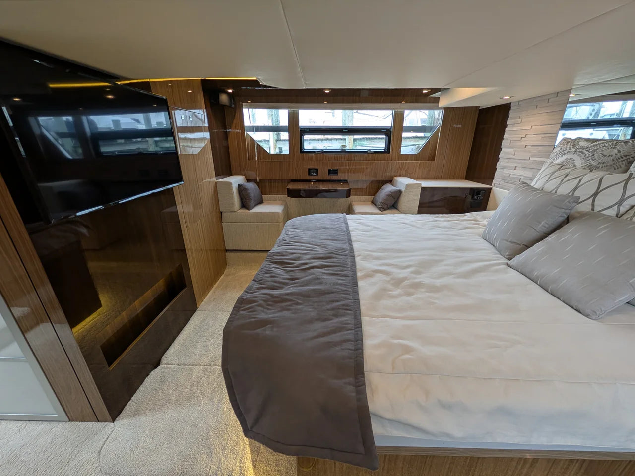 2022 Cruisers Yachts 54 Cantius 54.0 feet, Grasonville, MD #33