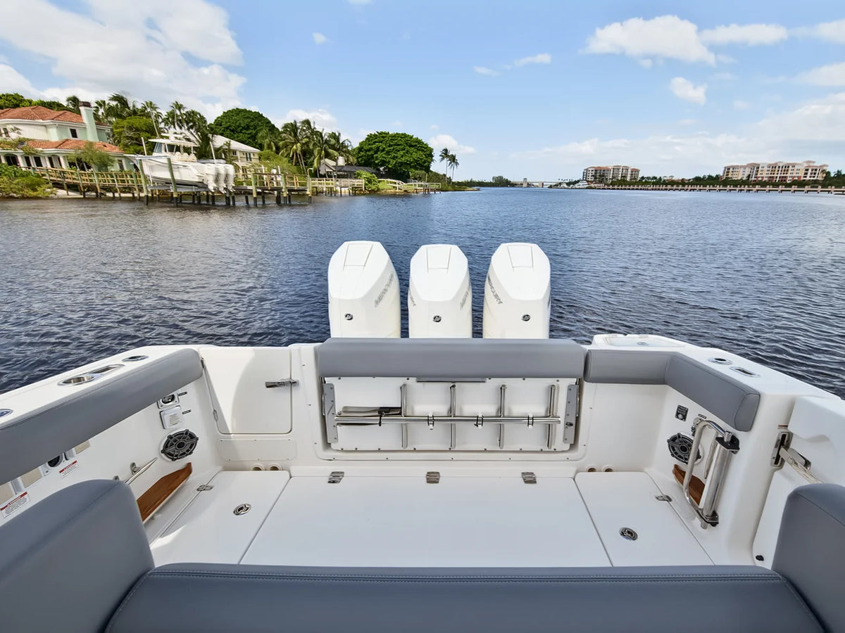 2025 Boston Whaler 350 REALM 35.0 feet, Stuart, Florida #48