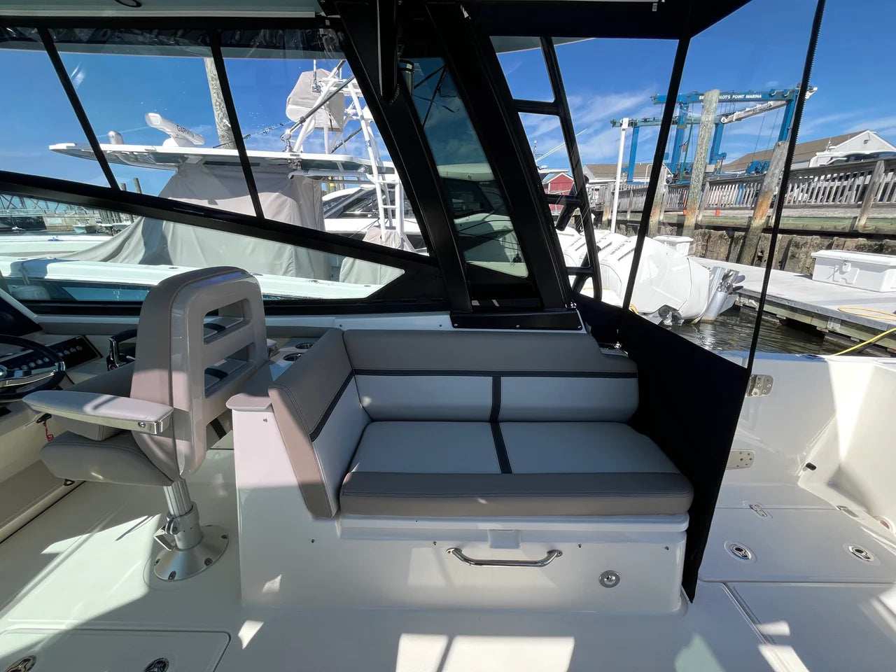 2025 Boston Whaler 330 Vantage 33.0 feet, Wakefield, RI #19
