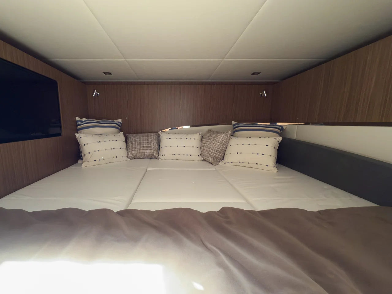 2026 Cruisers Yachts 50GLS OB 50.0 feet, Fort Myers, FL #34