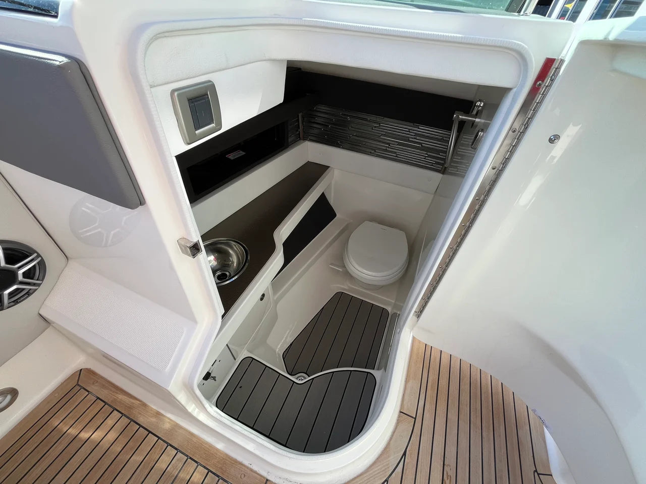 2026 Sea Ray SLX 310 Outboard 31.0 feet, Norwalk, Connecticut #36