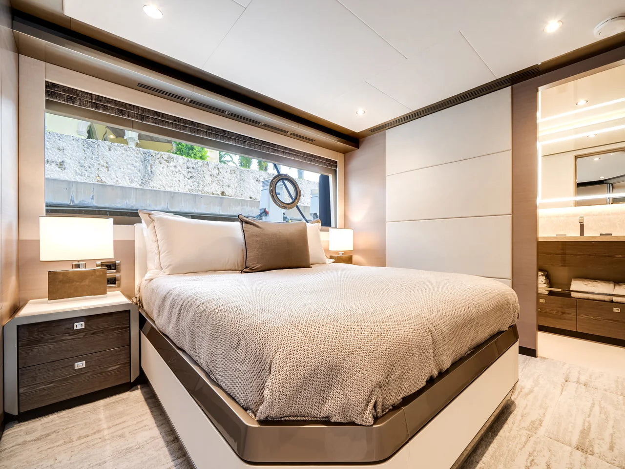 2025 Ocean Alexander 27R 88.0 feet, Fort Lauderdale, FL #66