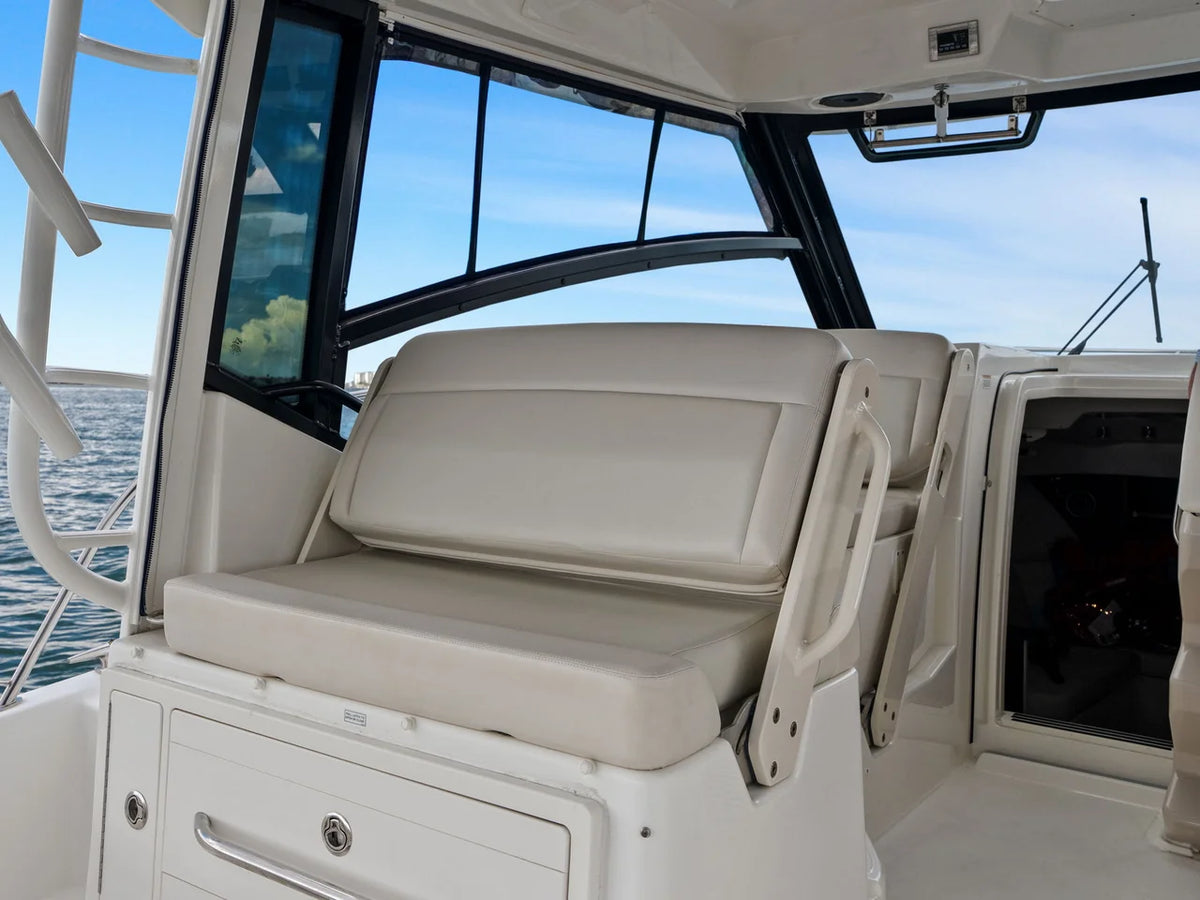 2023 Boston Whaler 325 CONQUEST 32.0 feet, St Petersburg, FL #35