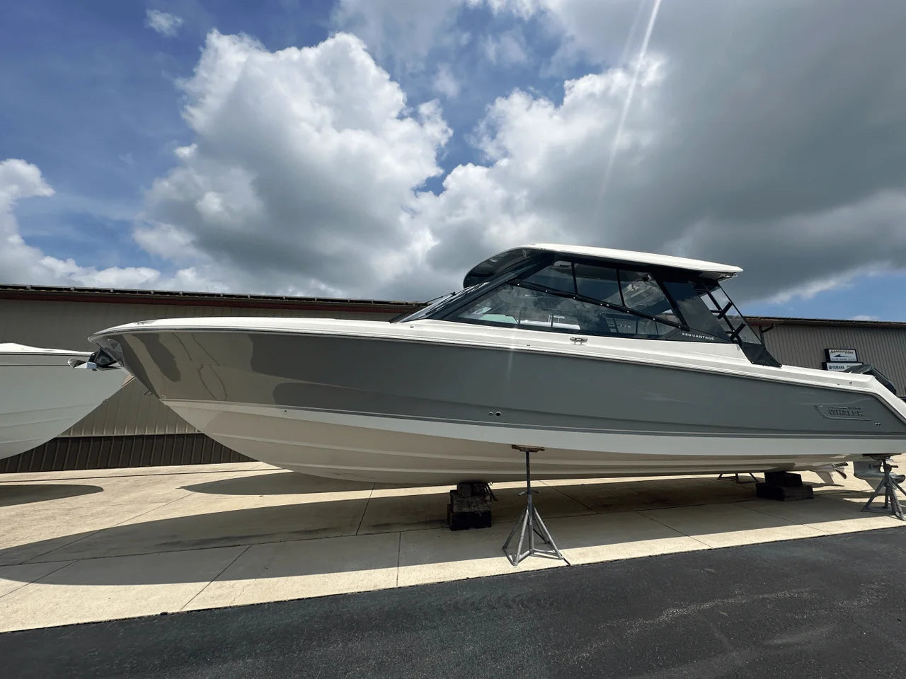 2025 Boston Whaler 330 Vantage 33.0 feet, Dennis, New Jersey #6