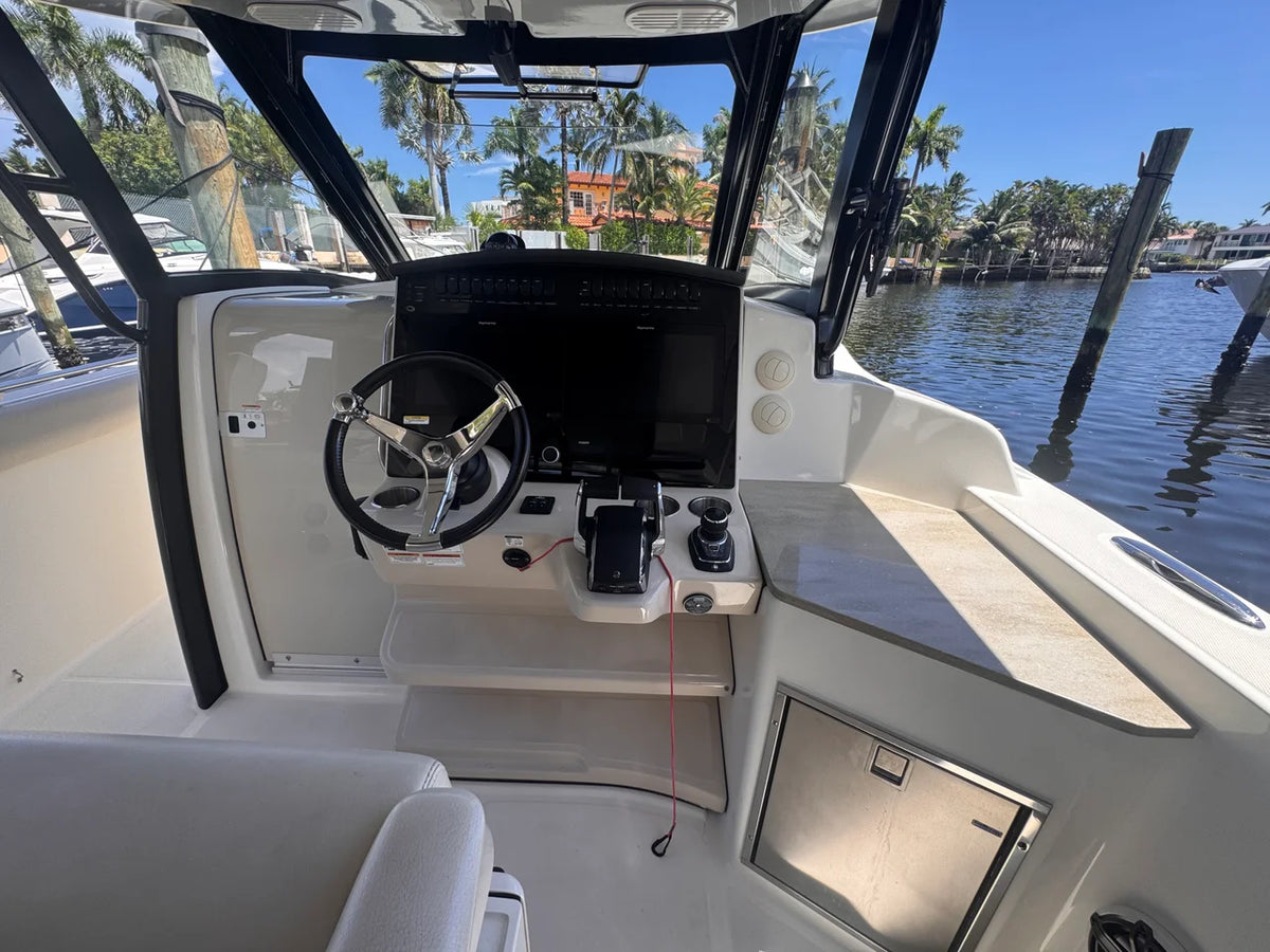 2023 Boston Whaler 350 Realm 35.0 feet, Pompano Beach, Florida #9