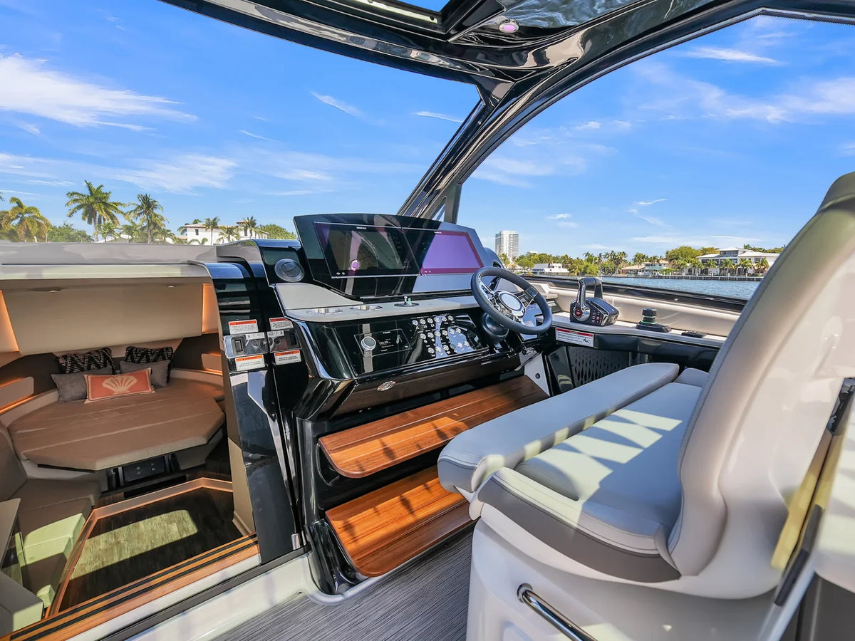 2026 Sea Ray Sundancer 370 Outboard 37.0 feet, Pompano Beach, Florida #20