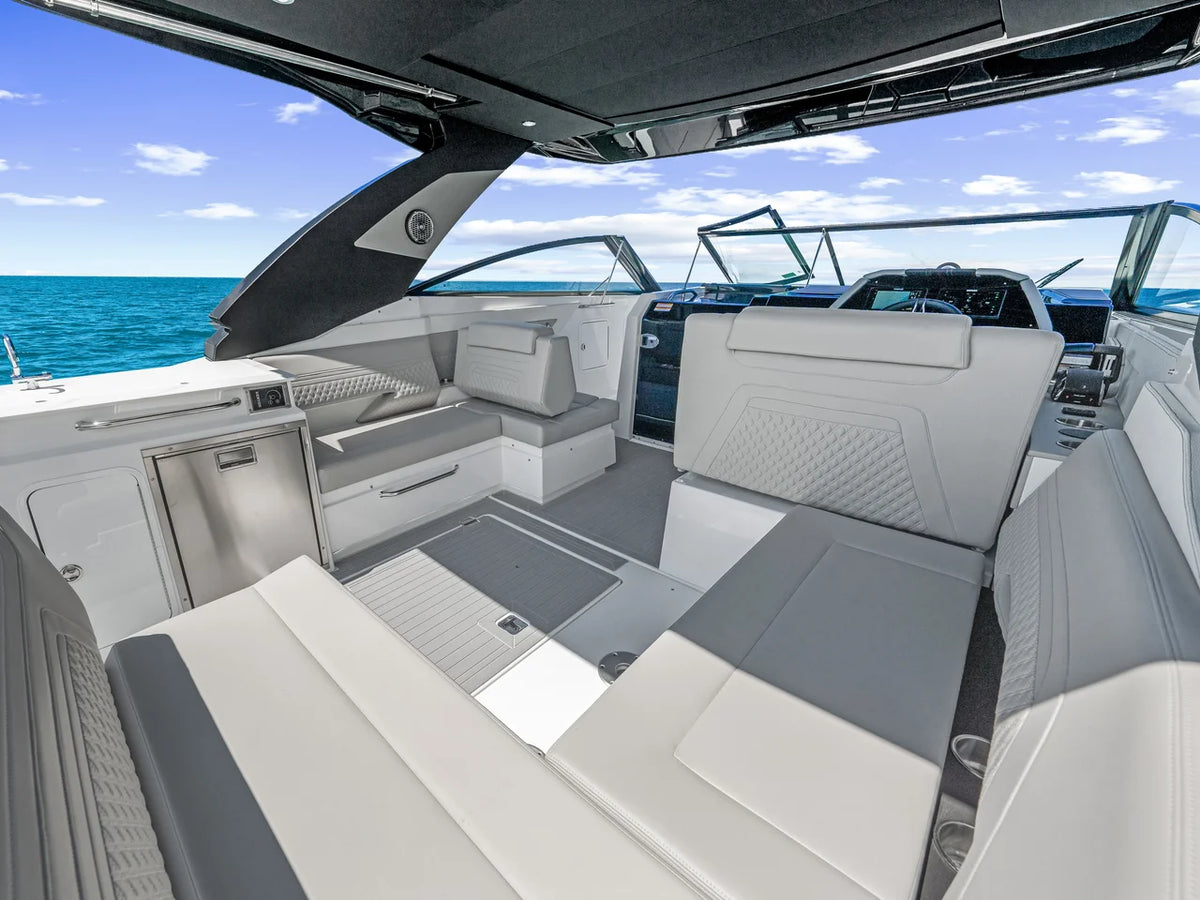 2027 Cruisers Yachts 34 GLS Outboard 34.0 feet, Venice, Florida #28