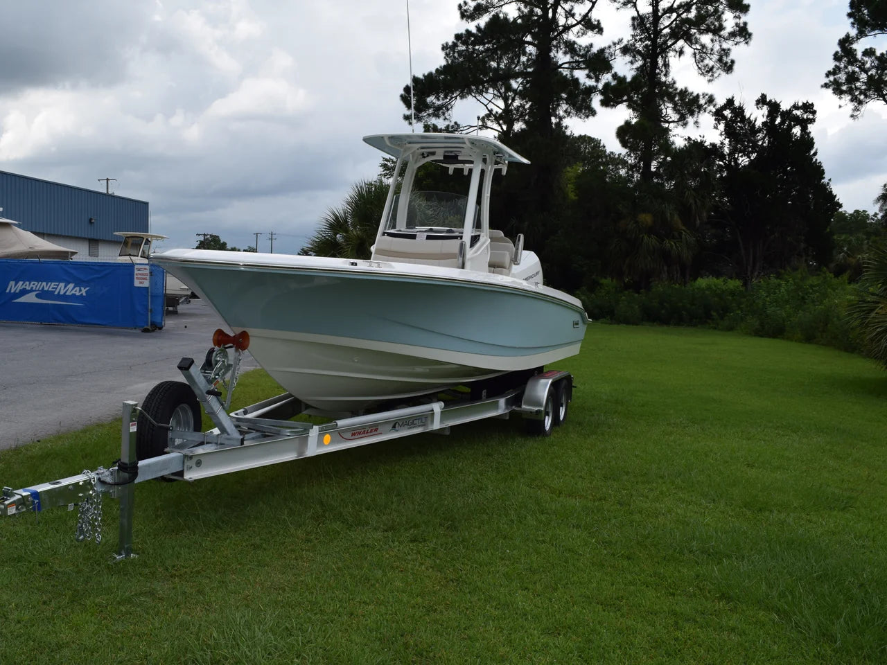 2026 Boston Whaler 250 Dauntless 25.0 feet, Thunderbolt, GA #21
