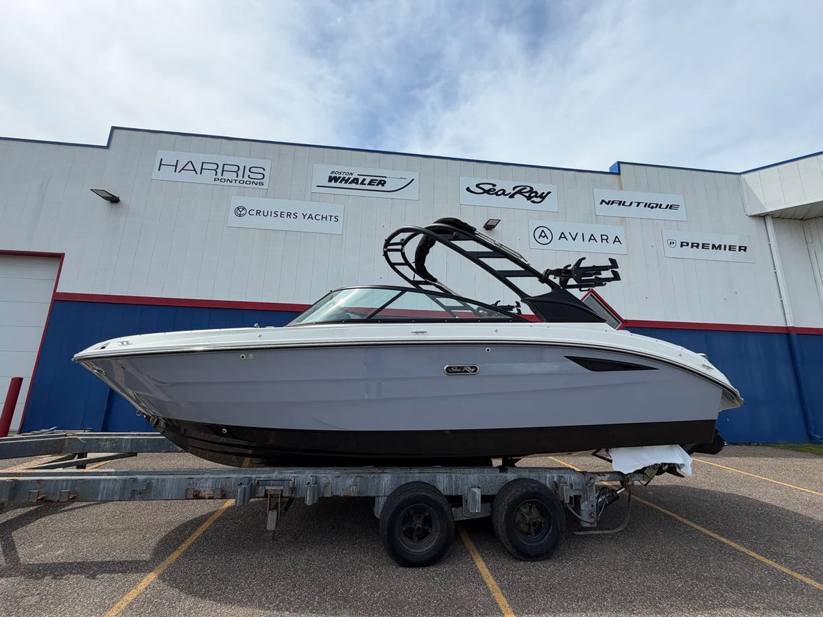 2026 Sea Ray SDX 250 Surf 25.0 feet, Excelsior, Minnesota #1