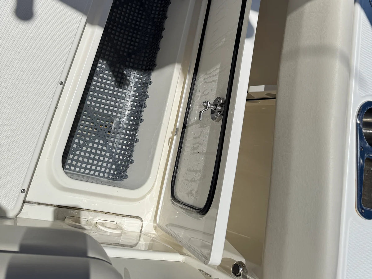 2024 Boston Whaler 230 OUTRAGE 23.0 feet, Westbrook, Connecticut #36