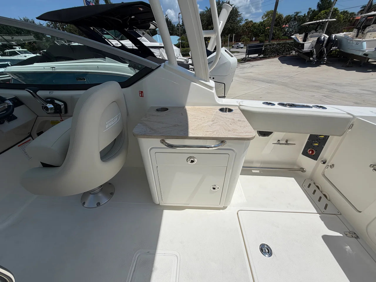 2027 Boston Whaler 240 Vantage 24.0 feet, Stuart, Florida #20