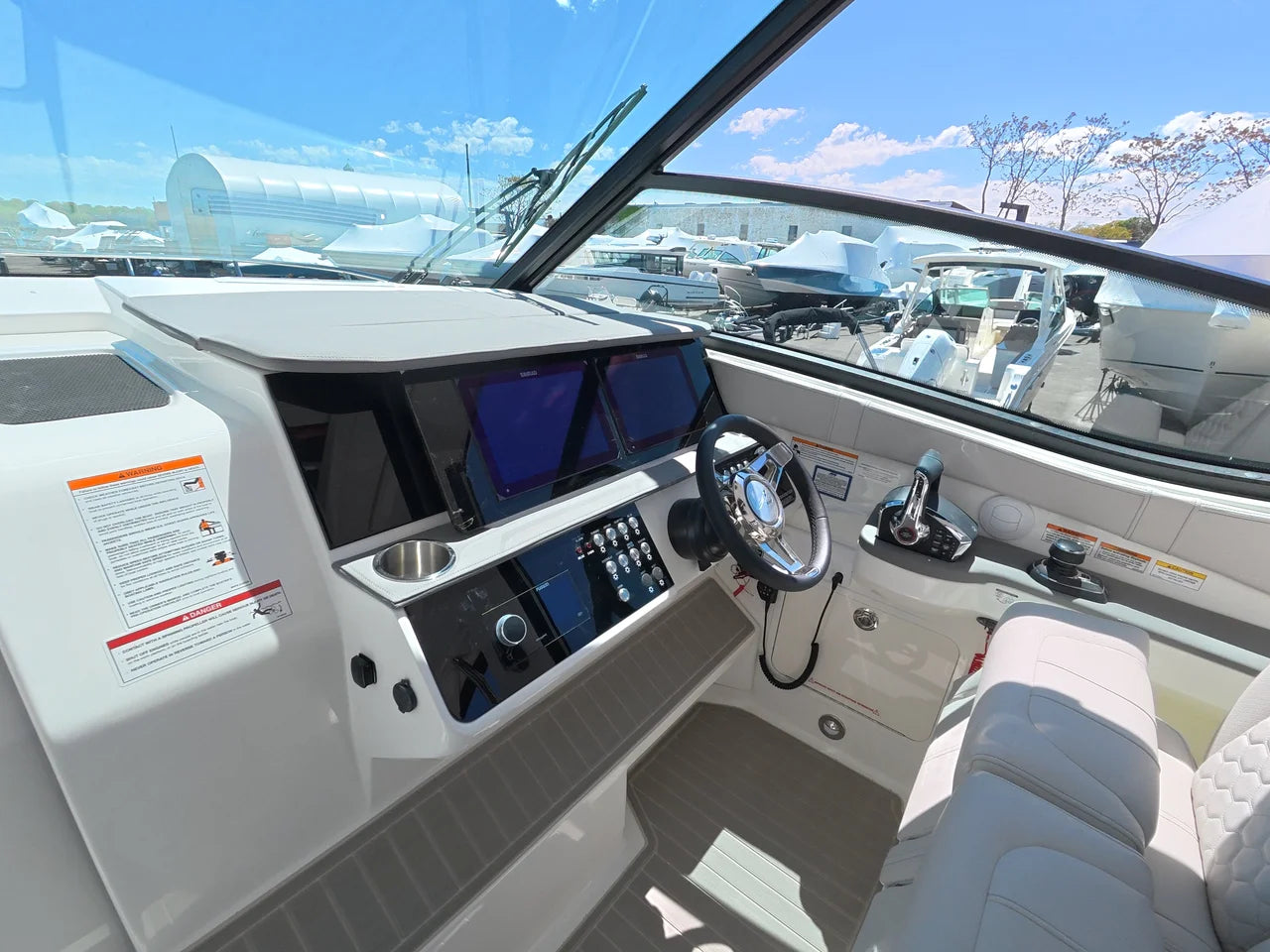 2026 Sea Ray Sundancer 320 Outboard 32.0 feet, Norwalk, Connecticut #19